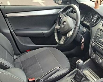 Білий Шкода Октавія, об'ємом двигуна 1.6 л та пробігом 183 тис. км за 9300 $, фото 13 на Automoto.ua