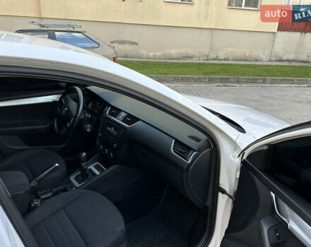 Шкода Октавия 2014 в Каменце-Подольском на Automoto.ua Белый Шкода Октавия, объемом двигателя 1.6 л и пробегом 180 тыс. км за 10800 $, фото 20 на Automoto.ua