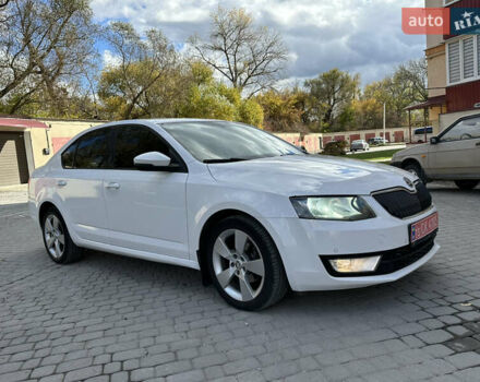 Шкода Октавия 2014 в Каменце-Подольском на Automoto.ua Белый Шкода Октавия, объемом двигателя 1.6 л и пробегом 180 тыс. км за 10800 $, фото 3 на Automoto.ua