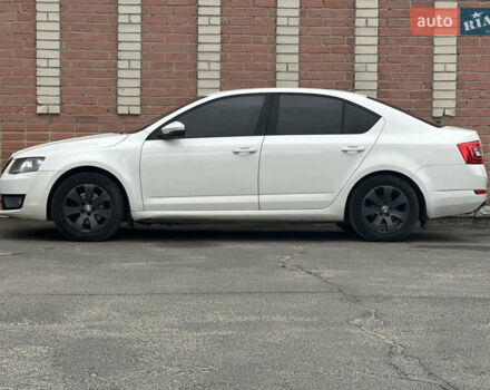 Білий Шкода Октавія, об'ємом двигуна 1.97 л та пробігом 295 тис. км за 12700 $, фото 3 на Automoto.ua