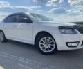 Белый Шкода Октавия, объемом двигателя 1.6 л и пробегом 275 тыс. км за 9500 $, фото 1 на Automoto.ua