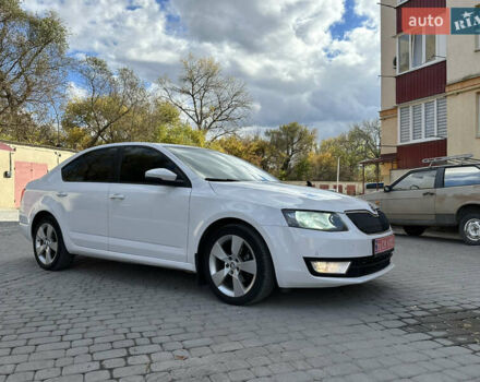 Шкода Октавия 2014 в Каменце-Подольском на Automoto.ua Белый Шкода Октавия, объемом двигателя 1.6 л и пробегом 180 тыс. км за 10800 $, фото 11 на Automoto.ua