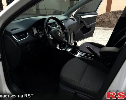 Білий Шкода Октавія, об'ємом двигуна 1.8 л та пробігом 127 тис. км за 12300 $, фото 6 на Automoto.ua