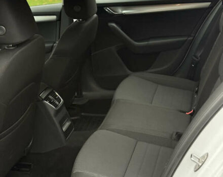 Белый Шкода Октавия, объемом двигателя 1.4 л и пробегом 181 тыс. км за 10200 $, фото 17 на Automoto.ua