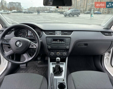 Білий Шкода Октавія, об'ємом двигуна 1.4 л та пробігом 194 тис. км за 8800 $, фото 19 на Automoto.ua