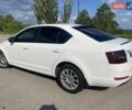 Білий Шкода Октавія, об'ємом двигуна 1.6 л та пробігом 275 тис. км за 9350 $, фото 4 на Automoto.ua