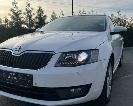 Шкода Октавія 2014 у Хусте на Automoto.ua Білий Шкода Октавія, об'ємом двигуна 1.97 л та пробігом 252 тис. км за 12200 $, фото 6 на Automoto.ua