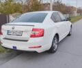 Белый Шкода Октавия, объемом двигателя 1.6 л и пробегом 300 тыс. км за 9700 $, фото 3 на Automoto.ua