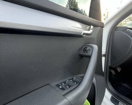 Шкода Октавія 2014 у Хусте на Automoto.ua Білий Шкода Октавія, об'ємом двигуна 1.97 л та пробігом 252 тис. км за 12200 $, фото 45 на Automoto.ua