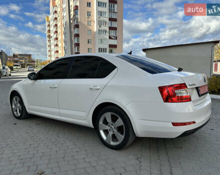 Шкода Октавия 2014 в Каменце-Подольском на Automoto.ua Белый Шкода Октавия, объемом двигателя 1.6 л и пробегом 180 тыс. км за 10800 $, фото 15 на Automoto.ua