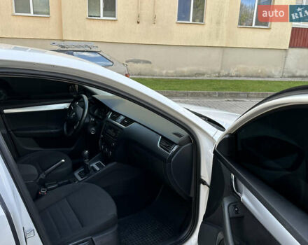 Белый Шкода Октавия, объемом двигателя 1.6 л и пробегом 180 тыс. км за 10700 $, фото 13 на Automoto.ua