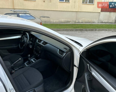 Шкода Октавия 2014 в Каменце-Подольском на Automoto.ua Белый Шкода Октавия, объемом двигателя 1.6 л и пробегом 180 тыс. км за 10800 $, фото 25 на Automoto.ua