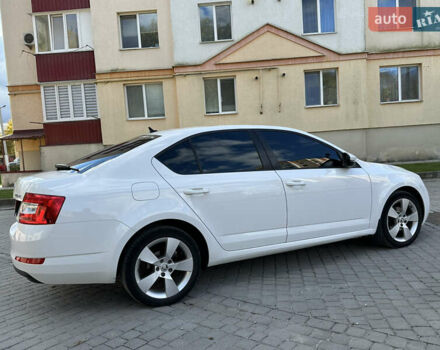 Шкода Октавия 2014 в Каменце-Подольском на Automoto.ua Белый Шкода Октавия, объемом двигателя 1.6 л и пробегом 180 тыс. км за 10800 $, фото 8 на Automoto.ua
