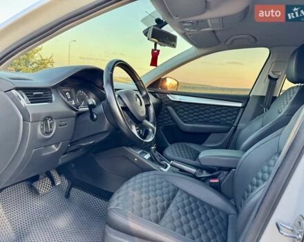 Шкода Октавия 2014 в Днепре (Днепропетровске) на Automoto.ua Белый Шкода Октавия, объемом двигателя 1.8 л и пробегом 230 тыс. км за 12000 $, фото 8 на Automoto.ua