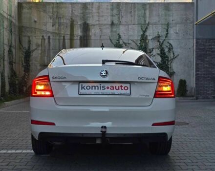 Белый Шкода Октавия, объемом двигателя 2 л и пробегом 328 тыс. км за 11499 $, фото 5 на Automoto.ua
