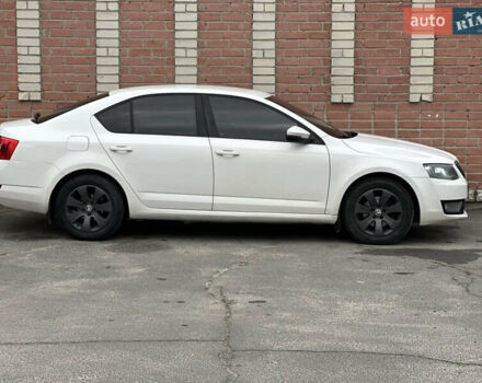 Білий Шкода Октавія, об'ємом двигуна 1.97 л та пробігом 295 тис. км за 12700 $, фото 12 на Automoto.ua