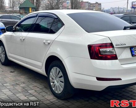 Шкода Октавия 2014 в Кропивницком (Кировограде) на Automoto.ua Белый Шкода Октавия, объемом двигателя 1.8 л и пробегом 97 тыс. км за 11500 $, фото 6 на Automoto.ua
