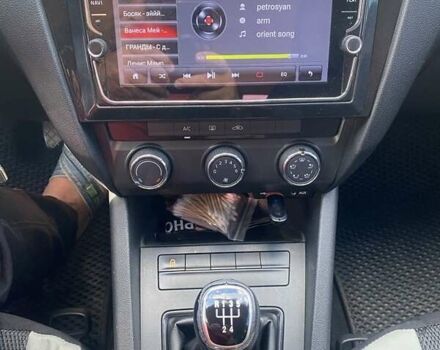 Білий Шкода Октавія, об'ємом двигуна 1.6 л та пробігом 275 тис. км за 9350 $, фото 8 на Automoto.ua