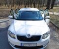 Белый Шкода Октавия, объемом двигателя 1.2 л и пробегом 220 тыс. км за 9000 $, фото 2 на Automoto.ua
