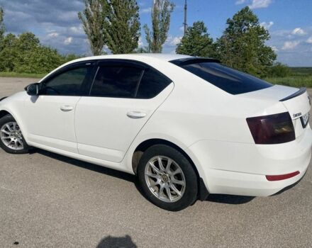 Белый Шкода Октавия, объемом двигателя 1.6 л и пробегом 275 тыс. км за 9500 $, фото 5 на Automoto.ua