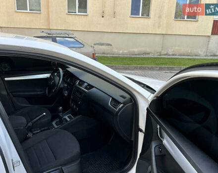 Белый Шкода Октавия, объемом двигателя 1.6 л и пробегом 180 тыс. км за 10700 $, фото 14 на Automoto.ua