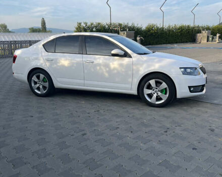 Шкода Октавія 2014 у Хусте на Automoto.ua Білий Шкода Октавія, об'ємом двигуна 1.97 л та пробігом 252 тис. км за 12200 $, фото 15 на Automoto.ua