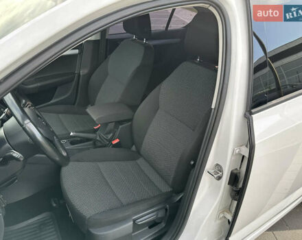 Белый Шкода Октавия, объемом двигателя 1.6 л и пробегом 313 тыс. км за 9499 $, фото 31 на Automoto.ua