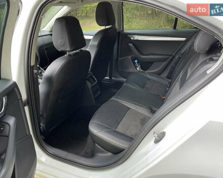 Белый Шкода Октавия, объемом двигателя 1.8 л и пробегом 287 тыс. км за 8500 $, фото 18 на Automoto.ua