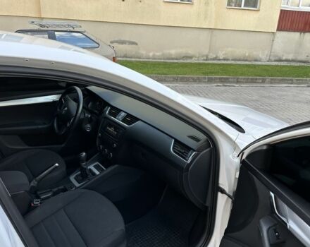 Білий Шкода Октавія, об'ємом двигуна 1.6 л та пробігом 180 тис. км за 10700 $, фото 17 на Automoto.ua