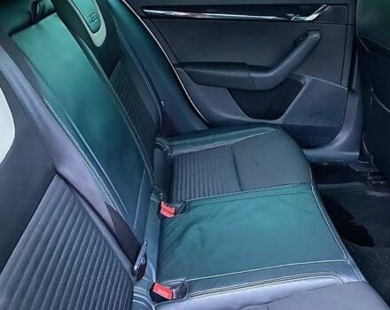 Белый Шкода Октавия, объемом двигателя 1.97 л и пробегом 286 тыс. км за 11900 $, фото 5 на Automoto.ua