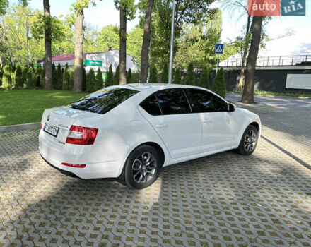 Белый Шкода Октавия, объемом двигателя 1.2 л и пробегом 152 тыс. км за 10800 $, фото 4 на Automoto.ua