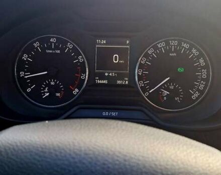 Білий Шкода Октавія, об'ємом двигуна 1.4 л та пробігом 200 тис. км за 12000 $, фото 1 на Automoto.ua