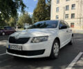 Білий Шкода Октавія, об'ємом двигуна 1.6 л та пробігом 216 тис. км за 9800 $, фото 1 на Automoto.ua