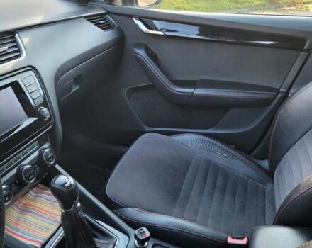 Шкода Октавия 2014 в Хмельницком на Automoto.ua Белый Шкода Октавия, объемом двигателя 1.2 л и пробегом 262 тыс. км за 9200 $, фото 8 на Automoto.ua