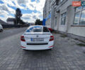 Белый Шкода Октавия, объемом двигателя 1.6 л и пробегом 325 тыс. км за 10250 $, фото 2 на Automoto.ua