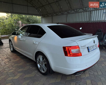 Белый Шкода Октавия, объемом двигателя 1.97 л и пробегом 210 тыс. км за 18500 $, фото 5 на Automoto.ua