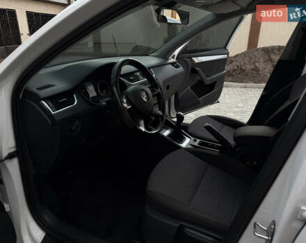 Білий Шкода Октавія, об'ємом двигуна 1.8 л та пробігом 127 тис. км за 12300 $, фото 9 на Automoto.ua