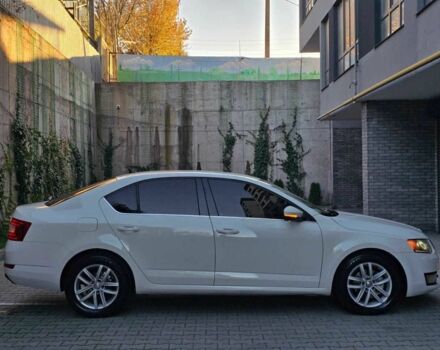 Белый Шкода Октавия, объемом двигателя 2 л и пробегом 328 тыс. км за 11499 $, фото 2 на Automoto.ua