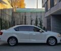 Белый Шкода Октавия, объемом двигателя 2 л и пробегом 328 тыс. км за 11499 $, фото 2 на Automoto.ua