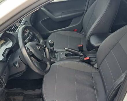 Білий Шкода Октавія, об'ємом двигуна 1.6 л та пробігом 183 тис. км за 9300 $, фото 15 на Automoto.ua