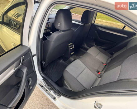 Білий Шкода Октавія, об'ємом двигуна 1.6 л та пробігом 280 тис. км за 9500 $, фото 10 на Automoto.ua