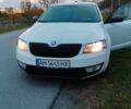 Белый Шкода Октавия, объемом двигателя 1.6 л и пробегом 300 тыс. км за 9700 $, фото 1 на Automoto.ua