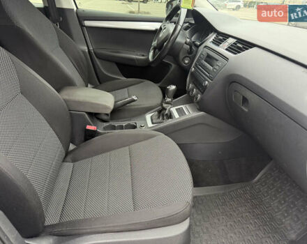 Белый Шкода Октавия, объемом двигателя 1.4 л и пробегом 174 тыс. км за 10200 $, фото 21 на Automoto.ua