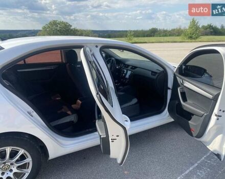 Білий Шкода Октавія, об'ємом двигуна 1.6 л та пробігом 275 тис. км за 9350 $, фото 17 на Automoto.ua