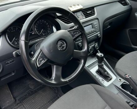 Белый Шкода Октавия, объемом двигателя 1.4 л и пробегом 230 тыс. км за 11000 $, фото 18 на Automoto.ua