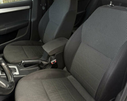 Белый Шкода Октавия, объемом двигателя 1.4 л и пробегом 130 тыс. км за 10000 $, фото 10 на Automoto.ua