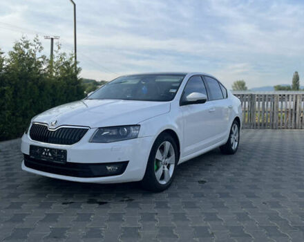 Шкода Октавія 2014 у Хусте на Automoto.ua Білий Шкода Октавія, об'ємом двигуна 1.97 л та пробігом 252 тис. км за 12200 $, фото 3 на Automoto.ua