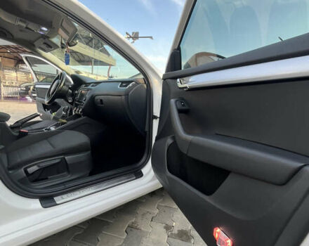 Шкода Октавія 2014 у Хусте на Automoto.ua Білий Шкода Октавія, об'ємом двигуна 1.97 л та пробігом 252 тис. км за 12200 $, фото 58 на Automoto.ua