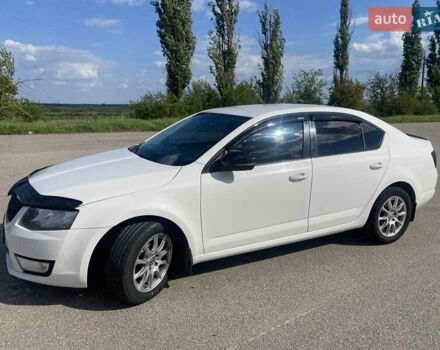 Білий Шкода Октавія, об'ємом двигуна 1.6 л та пробігом 275 тис. км за 9350 $, фото 2 на Automoto.ua