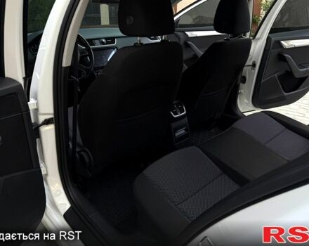 Білий Шкода Октавія, об'ємом двигуна 1.8 л та пробігом 127 тис. км за 12300 $, фото 7 на Automoto.ua